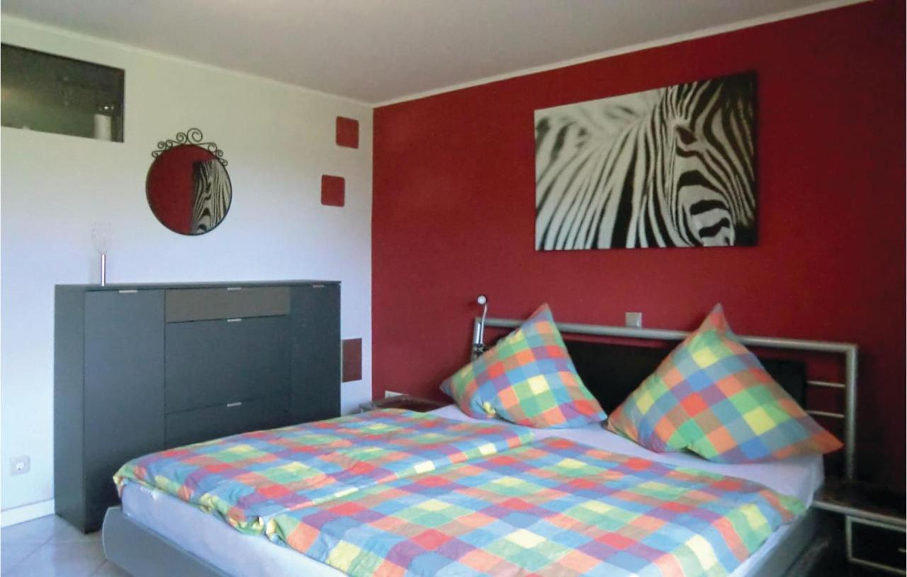 Amazing Apartment In Karlshausen With Kitchen Εξωτερικό φωτογραφία
